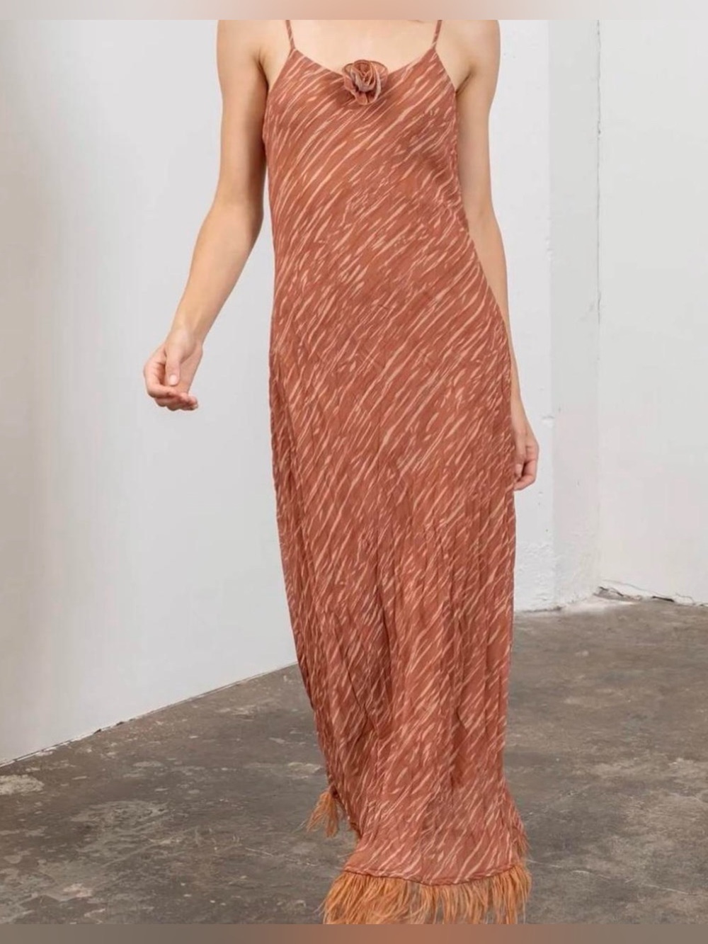 Moon River Anthropologie Rust Brown Maxi Dress Fringe Hem Abstract Print XS